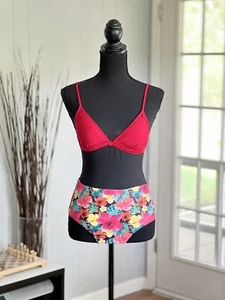 Red floral bikini with adjustable straps size small - Picture 1 of 5
