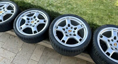 Porsche 997 911  Felgen lobster 8+11x 19 Wheel Rim Set Carrera C4 Winter Pirelli - Bild 1 von 4