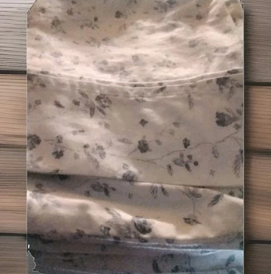 Threshold  Blue & White Floral King Set Of 4 100% Cotton Elastic Corners Qualty  - Image 1 of 4