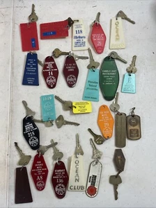 Lot Of Vintage Hotel Keys Fobs Sheraton Stardust Hawaii Ariadne Ocean Club - Foto 1 di 10