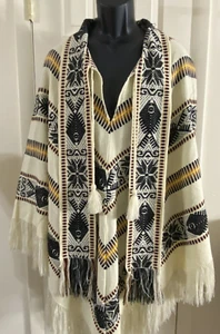 Farinango Imports Pullover Poncho Sweater One Size - Picture 1 of 5