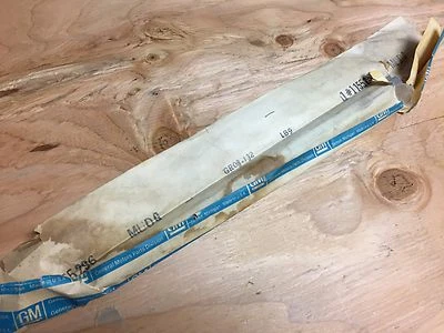 Oldsmobile Toronado 1979 como nuevo carrocería GM MLDG. PLATA 1155296 GR. 8,132 Foto 1 de 2