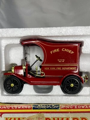 1913 FORD MODEL T FIRE CHIEF NEW YORK FIRE DEPARTMENT • N.Y.F.D No.18 - Image 1 of 4