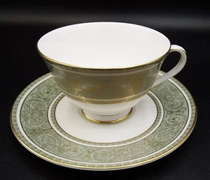 4 Royal Doulton English Renaissance Cups & Saucer MINT! - Picture 1 of 3