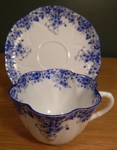 TAZA Y PLATILLO VINTAGE SHELLEY BONE CHINA "AZUL DELICADO" - Imagen 1 de 10