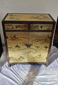 Asiatische Kommode Schrank Chinoiserie China Lack bemalt /Schwarz Gold - Bild 1 von 16