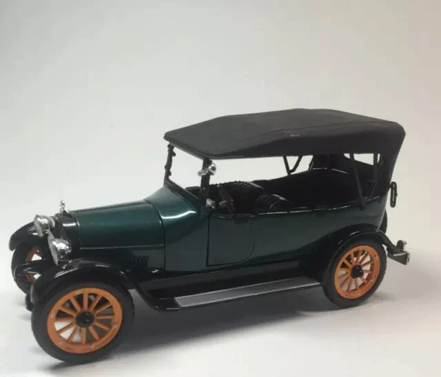 1917 Reo Touring Green Color. SIGNATURE MODELS 1:3 2 Skala - Bild 1 von 4