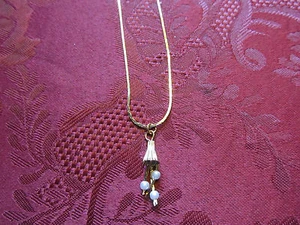 Womens/Girls Gold Plated Pearl Beaded Dangle Necklace 18" Chain - Picture 1 of 3