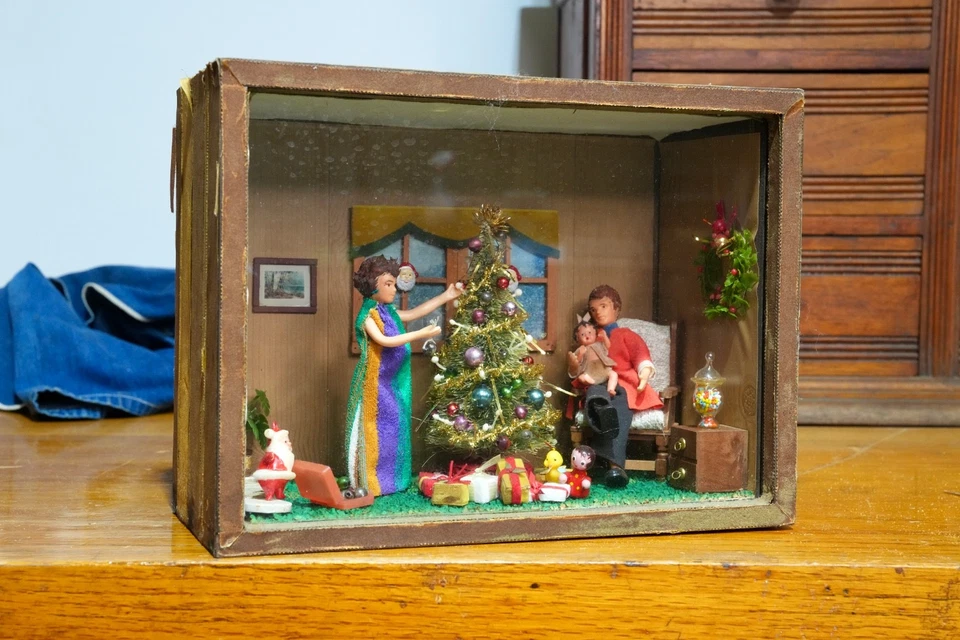 Vintage Christmas Diorama Tree Ornaments 1950s Mid Century Living room Santa - Image 1 of 4