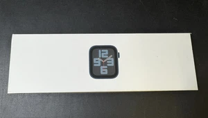 Apple Watch SE (Gen 2) 40mm Midnight Case - Picture 1 of 5