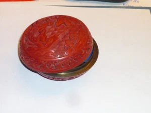 Antike Zinnober chinesische Lackdose in rot geschnitzt Geschamotiv Vintage alt - Bild 1 von 10
