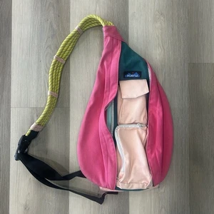 KAVU Mujer Bolso de Cuerda GEM CRUSH 944-1985 Bandolera Viaje Púrpura Nuevo con Etiquetas - Imagen 1 de 6