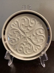 Sottobicchiere bottiglia vino LENOX AVORIO CON FINITURE ORO 6 1/4” larghezza - Foto 1 di 6