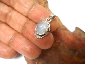 COLGANTE DE PIEDRAS PRECIOSAS 925 ovalado de piedra lunar ardiente - ¡En caja de regalo! - Imagen 1 de 6