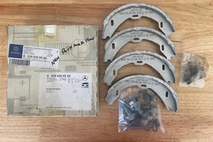 Parking-Emergency Brake Shoes 2204200520 Genuine Mercedes Benz S430 S500 04-06 - Picture 1 of 5
