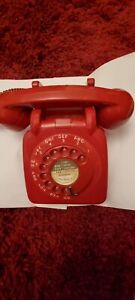 Red Vintage 706L Telephone