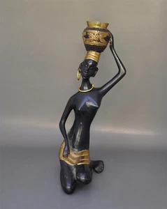 Fifites 50er Jahre - Afrikanerin - knieender Akt mit Krug - Bronzefigur 32,5 cm - Bild 1 von 1