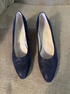 Salvatore Ferragamo Navy Pumps Size 8.5 AA - Picture 1 of 10