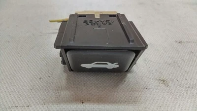 Interruptor de liberación de maletero compatible con 2003 2004 2005 2006 2007 2008 MAZDA 6 B68-167532 Foto 1 de 4