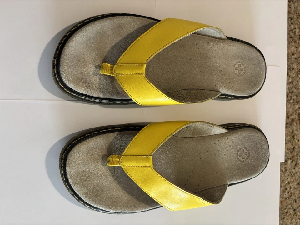 Sandalias de Tanga Dr. Doc Martens Cuero Amarillo Chanclas Hombres 7/Reino Unido 6/Mujeres 8 Foto 1 de 4