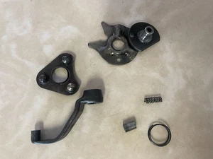 Lote 012-7, 1979 Honda ATC110 embrague liberación/elevador piezas - Imagen 1 de 1