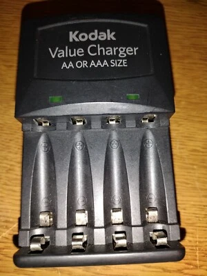 Kodak value charger K620, AA or AAA size, black Wall Plug in - Image 1 of 2