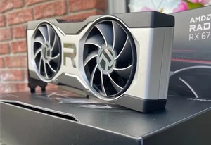 AMD Radeon RX 6700 XT 12GB GDDR6 Referenz-Design Grafikkarte mit OVP - Bild 1 von 3