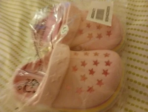 a new pair of pink little deva girls cut out c logs s 4./ UK £12 - Picture 1 of 3