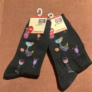 FADED GLORY  Women’s Fashion Socks 4-Pairs - Picture 1 of 1