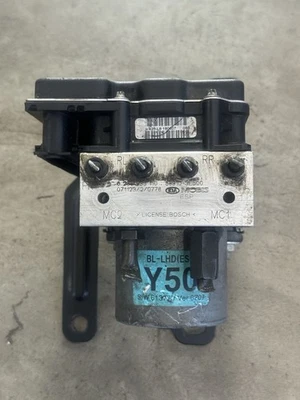 2007 2008 2009 KIA SORENTO BOMBA ABS FREIO ANTIBLOQUEIO COM MÓDULO 58910-3E500 - Imagem 1 de 4