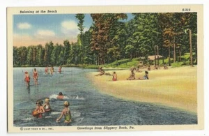 RELAJANTE EN LA PLAYA, SALUDOS DE ROCK RESBALADIZO, PA -CT 1940 - Imagen 1 de 1