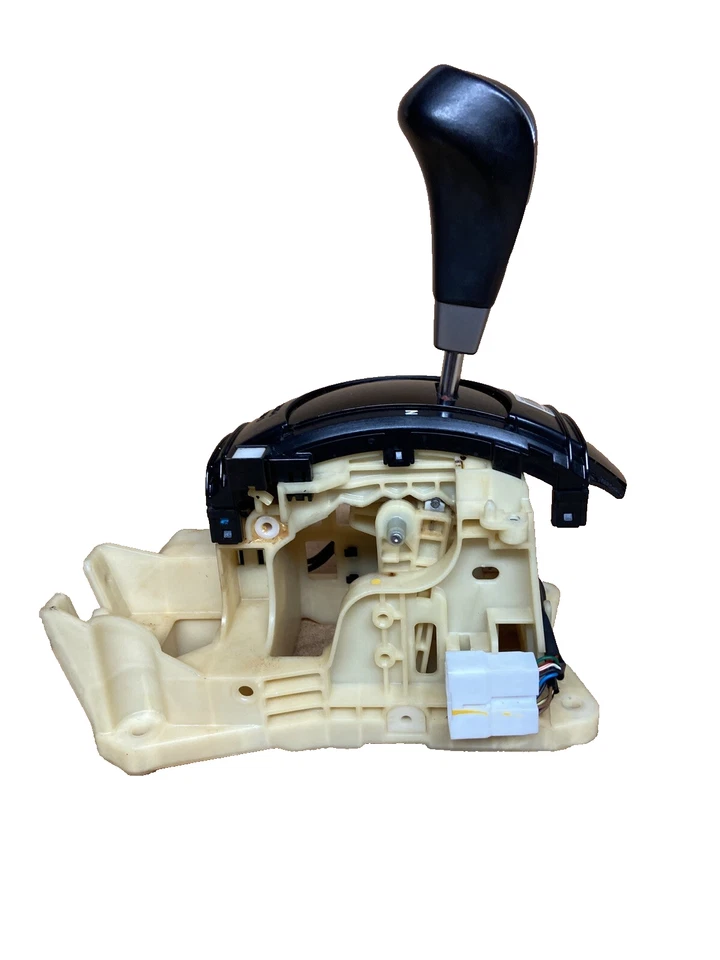 2012-2014 Hyundai Veloster Auto Floor Gear Shifter Assembly  OEM - Image 1 of 4