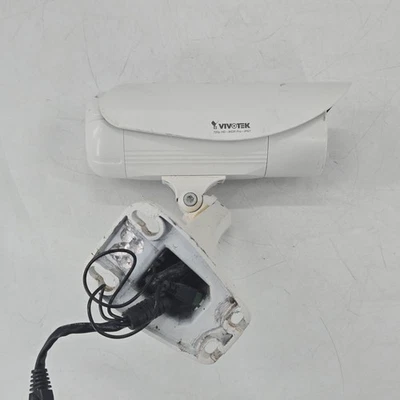 Vivotek IP8335H 720p HD Outdoor D/N IP Bullet Camera, PoE, 3-9mm Lens - Image 1 of 4