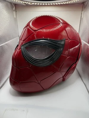 Casco Electrónico Marvel Legends Series Iron Spider-Man Hasbro USADO Foto 1 de 4