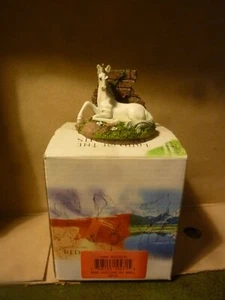 TUDOR MINT LAND OF THE DRAGONS SERIE EINHORN VON WAND - Bild 1 von 5