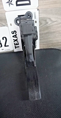 Mercedes Benz ML350 2006-2012 acelerador de pedal de acelerador de gasolina OEM. Foto 1 de 3