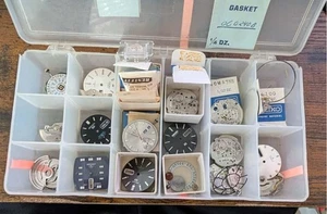 LOTE SURTIDO DE PIEZAS, MOVIMIENTOS Y ESFERAS SEIKO PARA PIEZAS O REPARACIONES - Imagen 1 de 3