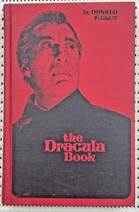 1975 The Dracula Book Horror Occult Hardcover Illustrated 1st Edition 388pg - Picture 1 of 9