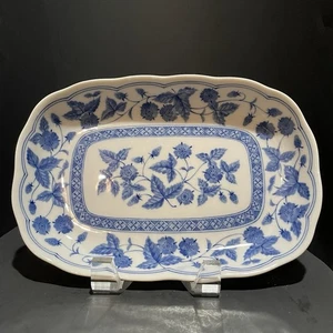 Takahashi Oval Porcelain Small Serving Dish Bowl Scalloped Blue White Floral 9" - Picture 1 of 7
