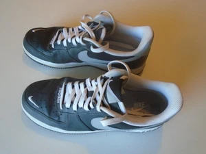 Nike Air Swoosh Mens US 10 VY  black and white CJ8731-001 mini swoosh 2019 sz 10 - Picture 1 of 15