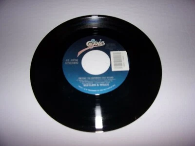 Waylon Jennings & Willie Nelson: Tryin' To Outrun The Wind / 45 Rpm 1991 / NM - Image 1 of 3