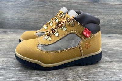Botas de campo Timberland para jóvenes pequeños talla 13,5 marrón con cordones Foto 1 de 4