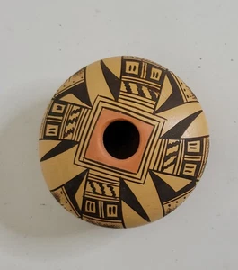 Adelle Nampeyo Hopi Samenglas - feine handbemalte indianische Keramik A1 - Bild 1 von 6