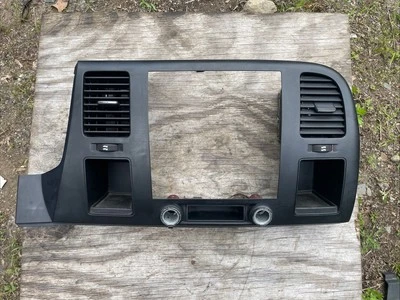 07-13 Chevy Silverado GMC Sierra приборной панели радио ободок отделка с вентиляционными отверстиями и Cubby OEM черный - Изображение 1 из 4