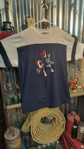 VTG Looney Tunes Embroidered ACME T-shirt 1994 Bugs Bunny & Taz Basketball Sz M - Picture 1 of 7
