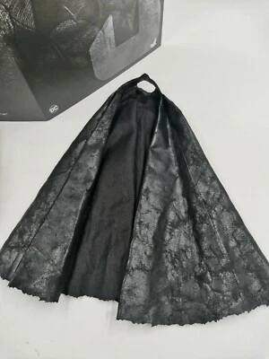 Hot Toys Batman Cape Cloak MMS455 Justice League 1/6th scale Collectible Figure - Image 1 of 2