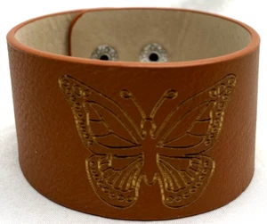 ¡Nuevo! Pulsera urbana de cuero marrón mariposa aleteador coquete de paparazzi - Imagen 1 de 5