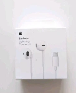 Original Apple EarPods In-Ear Headphones with Lightning Connector MMTN2ZMA A1748 - Picture 1 of 2
