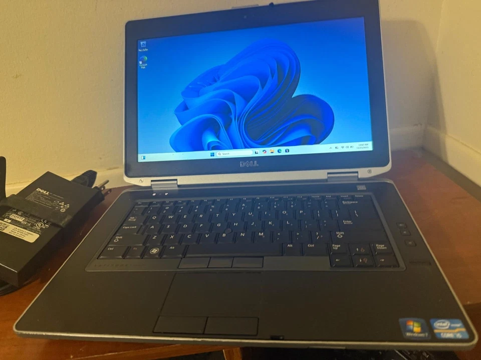 DELL LATITUDE E6430 LAPTOP 14"  i5-4300U  2.53GHz  128GB SSD  8GB WINDOWS 11 PRO - Image 1 of 4