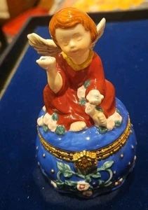 Schöne Porzellan Engel mit Blumen Schmuckschatulle. - Bild 1 von 8
